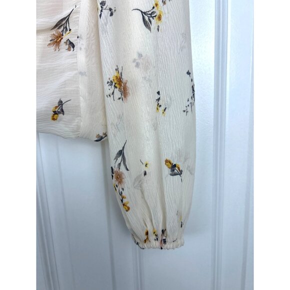 Astr The Label Ruched Blouse Peasant Top Women's Size L Floral White Balloon Lon - Picture 3 of 8